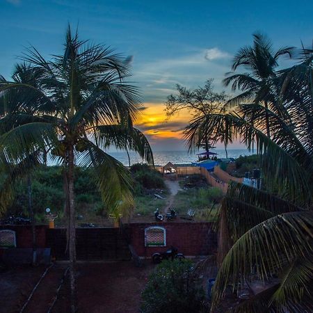 Mirati Goa Arambol Bagian luar foto