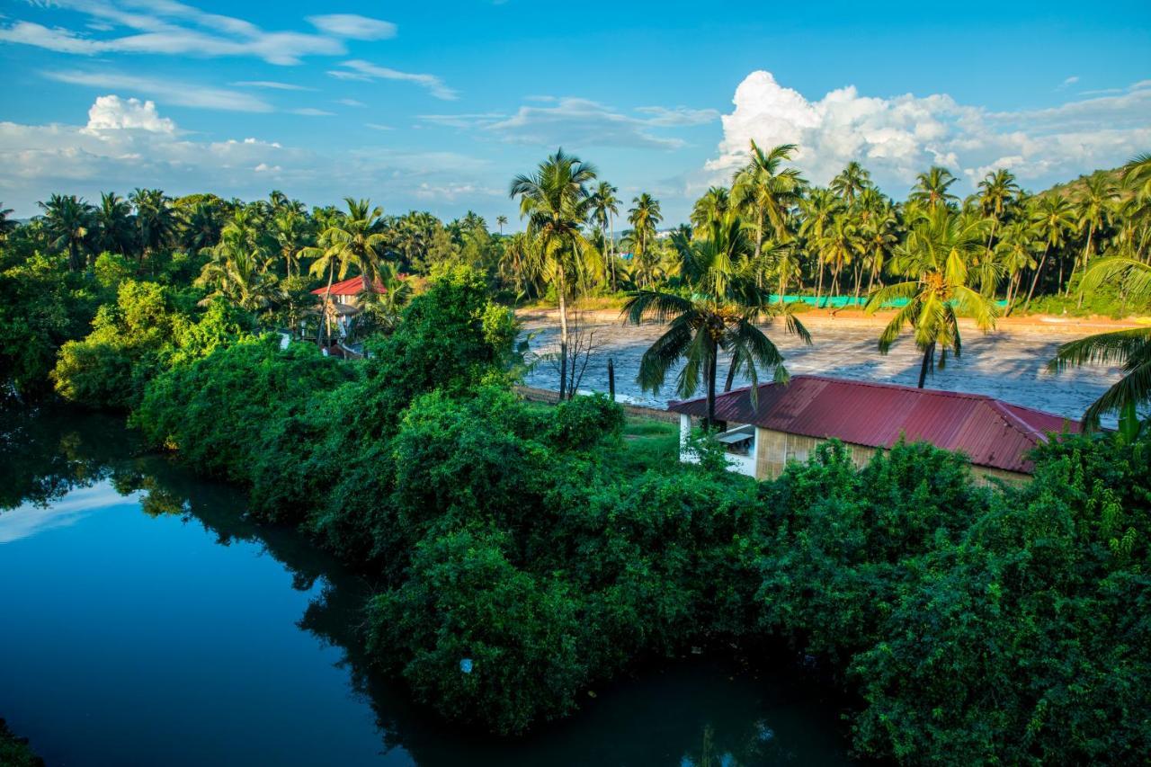 Mirati Goa Arambol Bagian luar foto